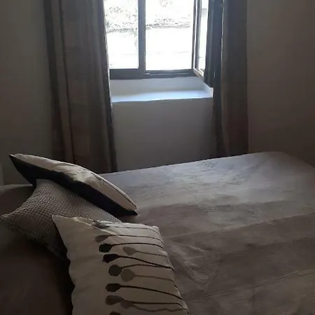 Old Town Apartman *